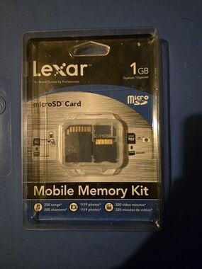 1GB MicroSD Mobile Memory Kit - Black/Silver